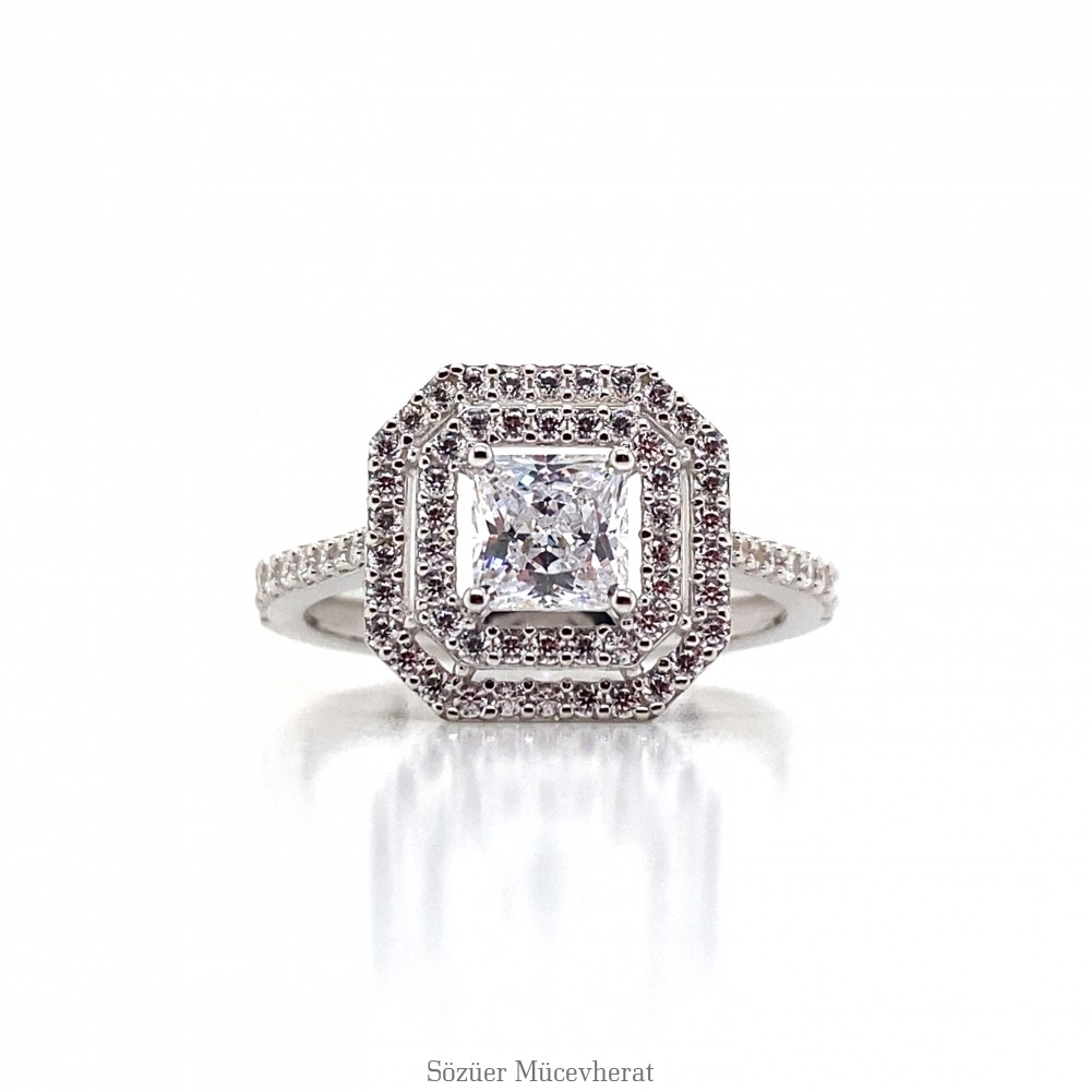 Yanı Taşlı Kare Tektaş Altın Yüzük