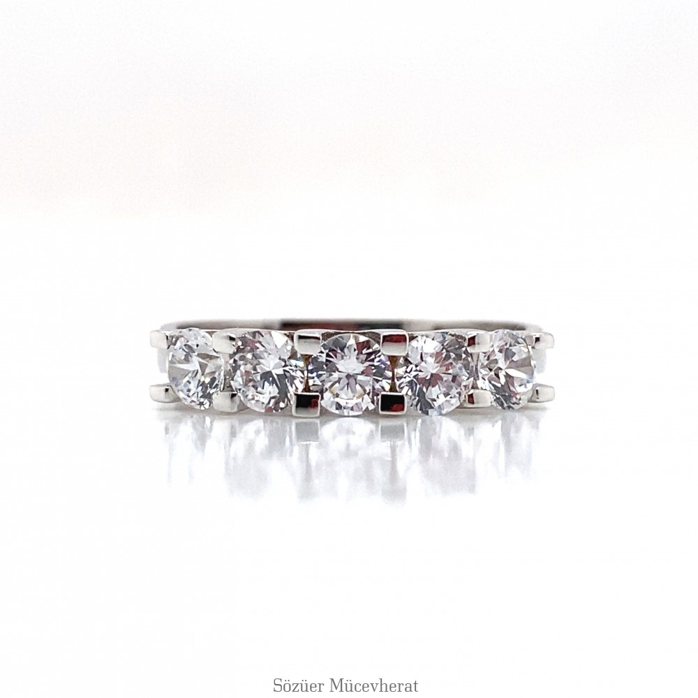 Takoz Tırnaklı Beştaş Beyaz Altın Yüzük