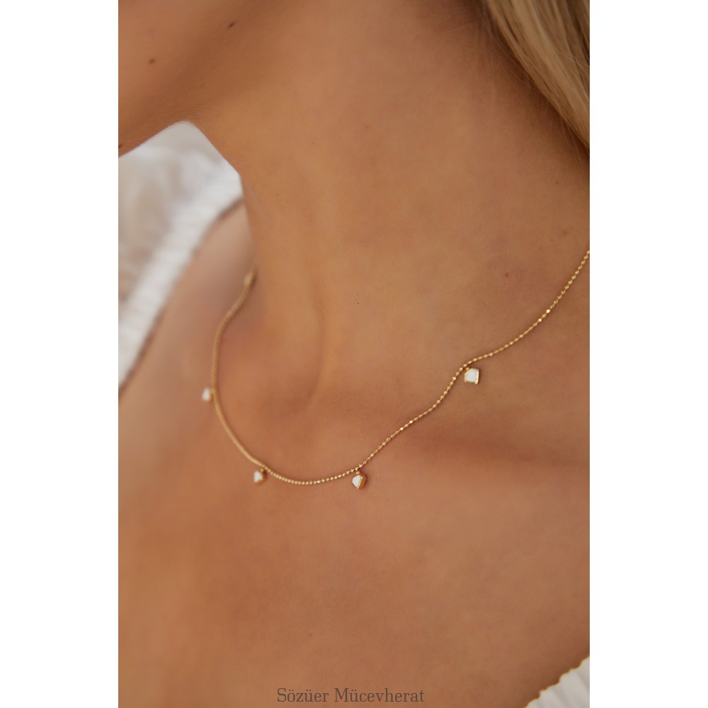 BEYAZ MİNELİ ŞANS ALTIN KOLYE