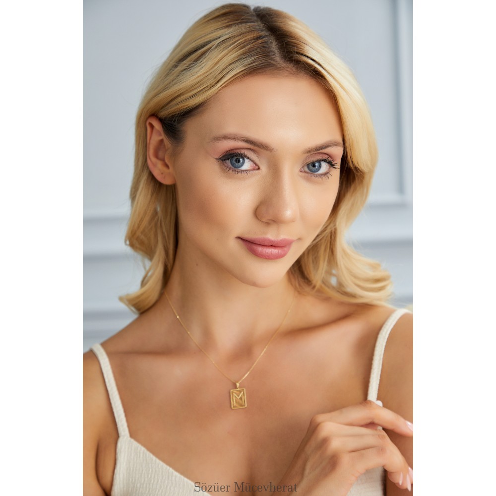 KARE HARF ALTIN KOLYE